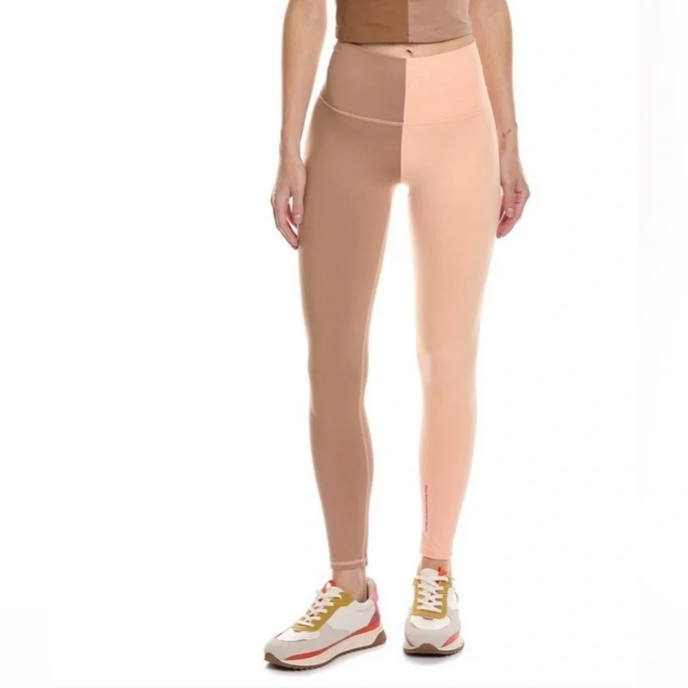 Terez Two-Tone Women's Leggings. Size Large.